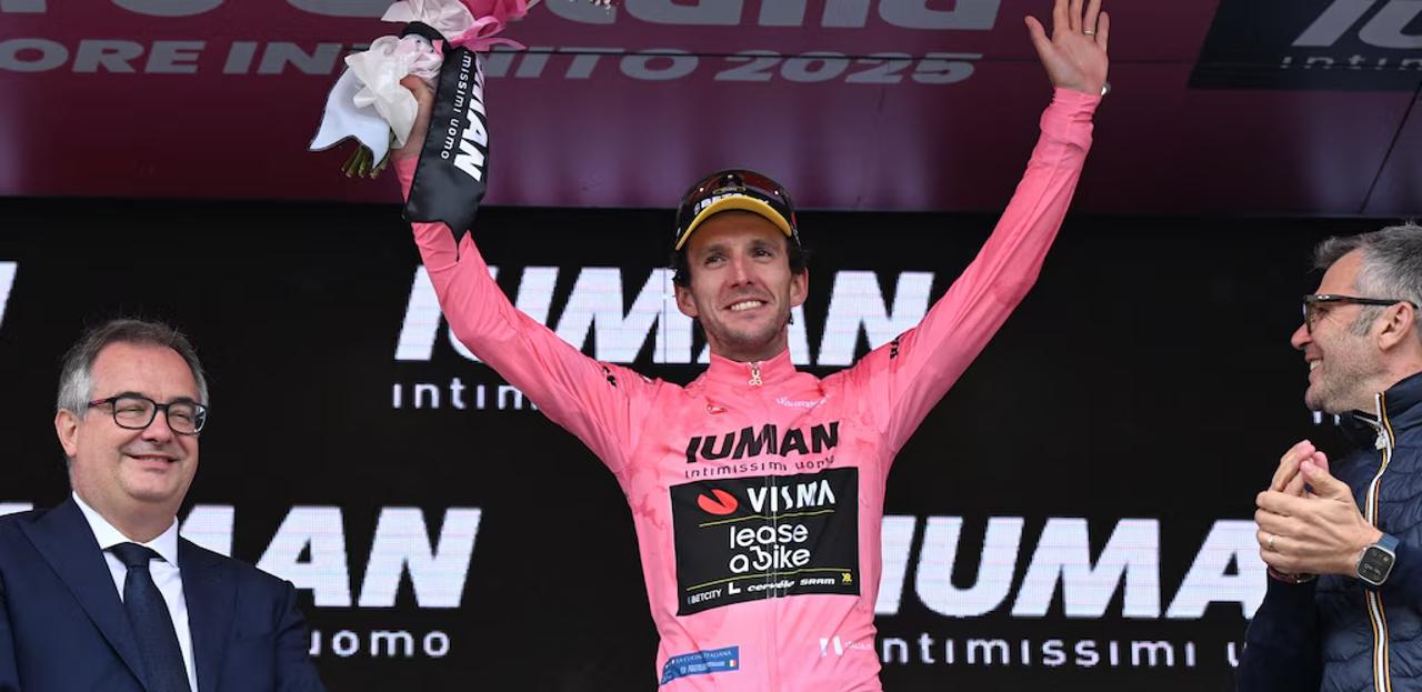 imagenes/fotos_noticias/simonyatescampeonvirtualgiroitalia2025.png
